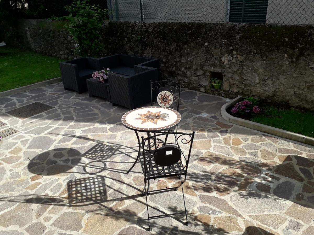 Casa Liberty Hotel Mandello del Lario Bagian luar foto